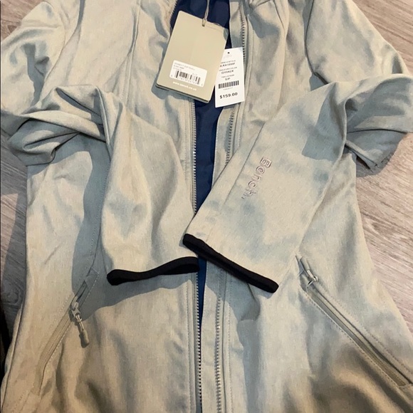 Ladies Jacket with hood - Picture 3 of 3